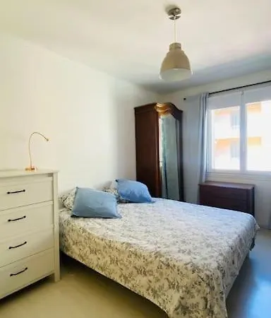 Centre 2 Pieces 50m2 Climatise Super Equipe * Αζάτσιο