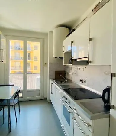 Apartment Centre 2 Pieces 50m2 Climatise Super Equipe *